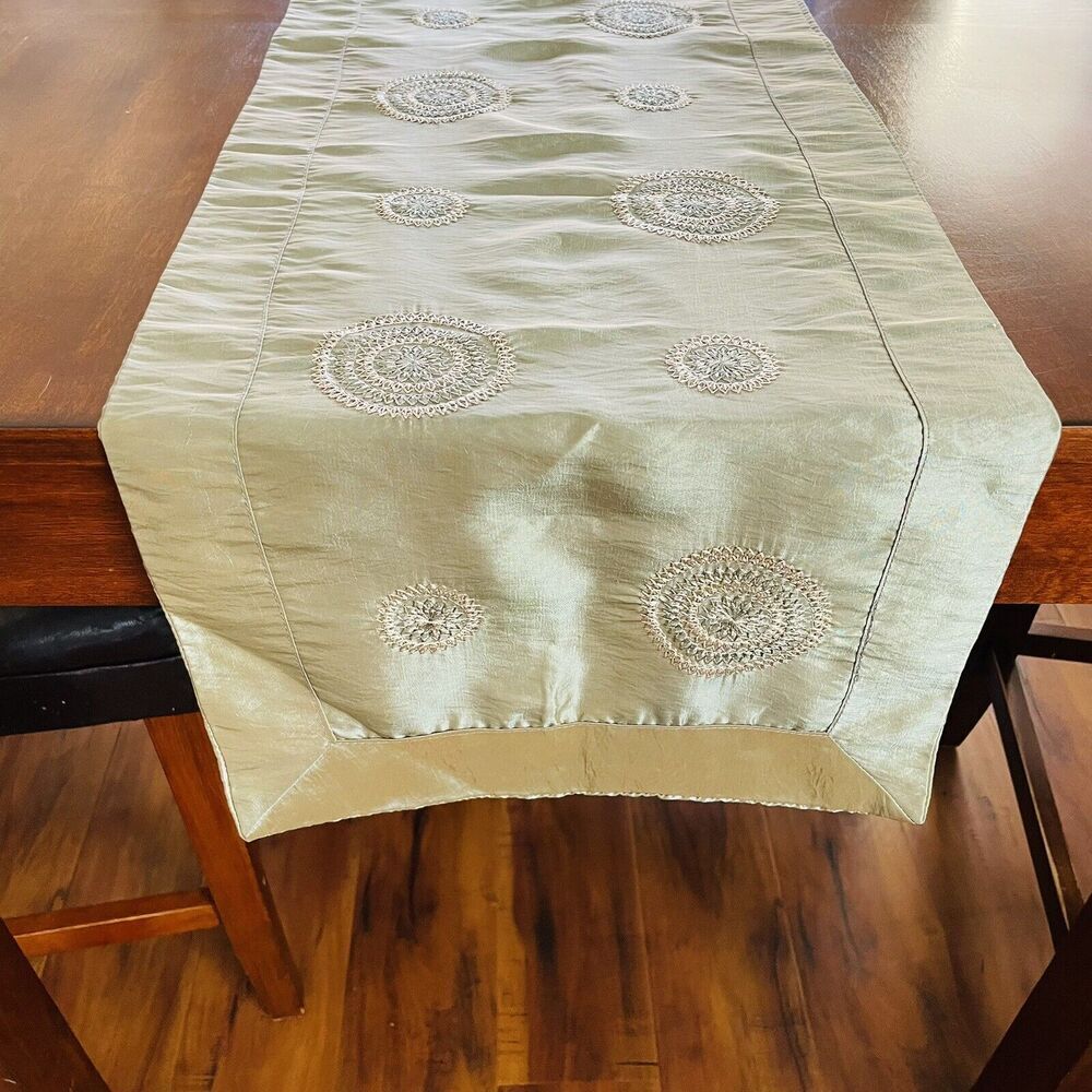 Elegantโ Shimmery Table Runner Oliver Pewter Embroidered Medallions 14"x70"